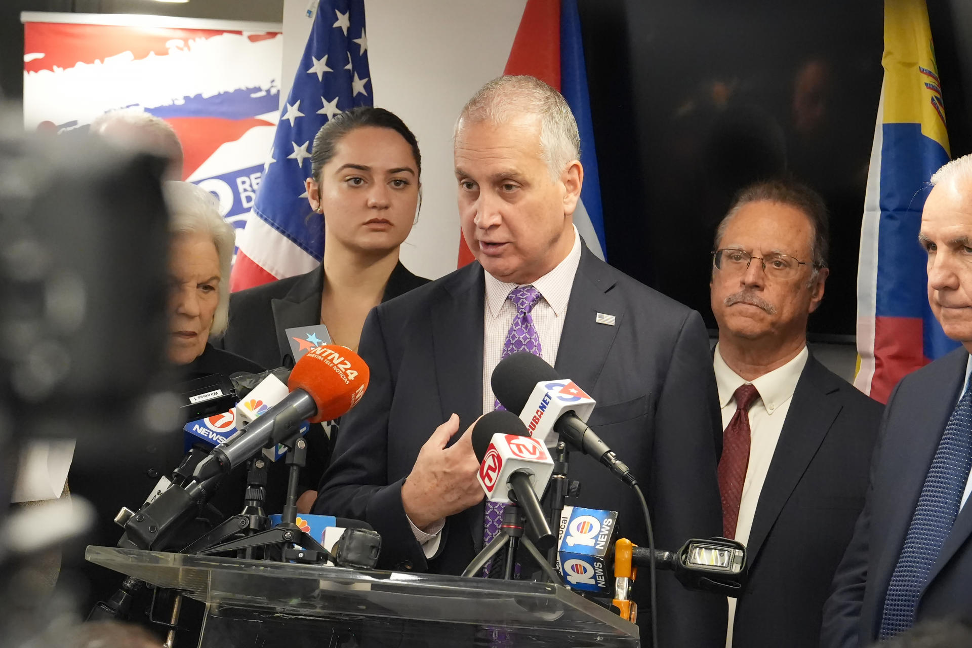 Congresistas de Florida piden a EEUU, México y Europa mayor presión a Cuba tras Venezuela