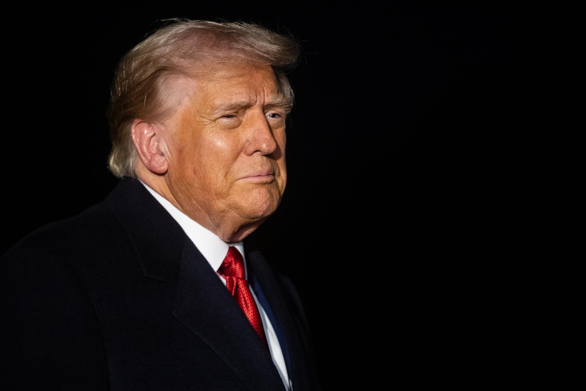Trump dice que «le encantaría» optar a un tercer mandato pero respalda fórmula Vance-Rubio